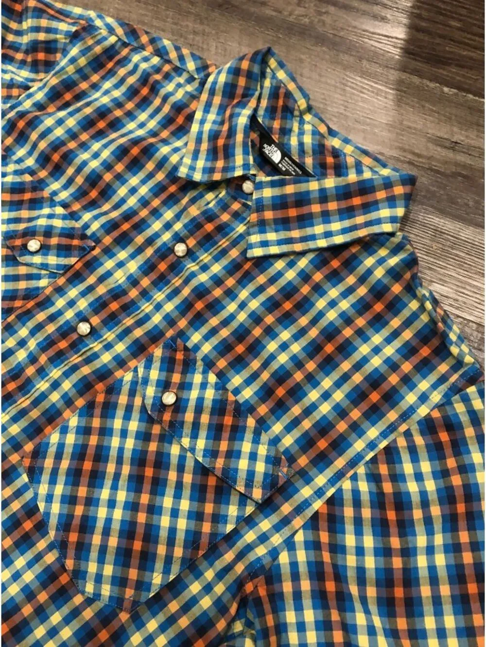The North Face Mens Medium Blue Plaid Short Sleeve Pearl Snap Shirt